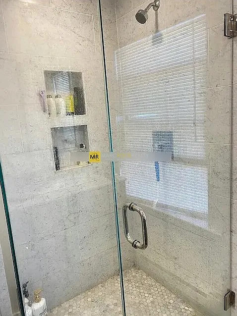 5 bed, 9999 sqft, $7,650 — Photo 4
