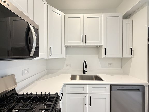 4th image of 3759 N Kimball Ave #6H