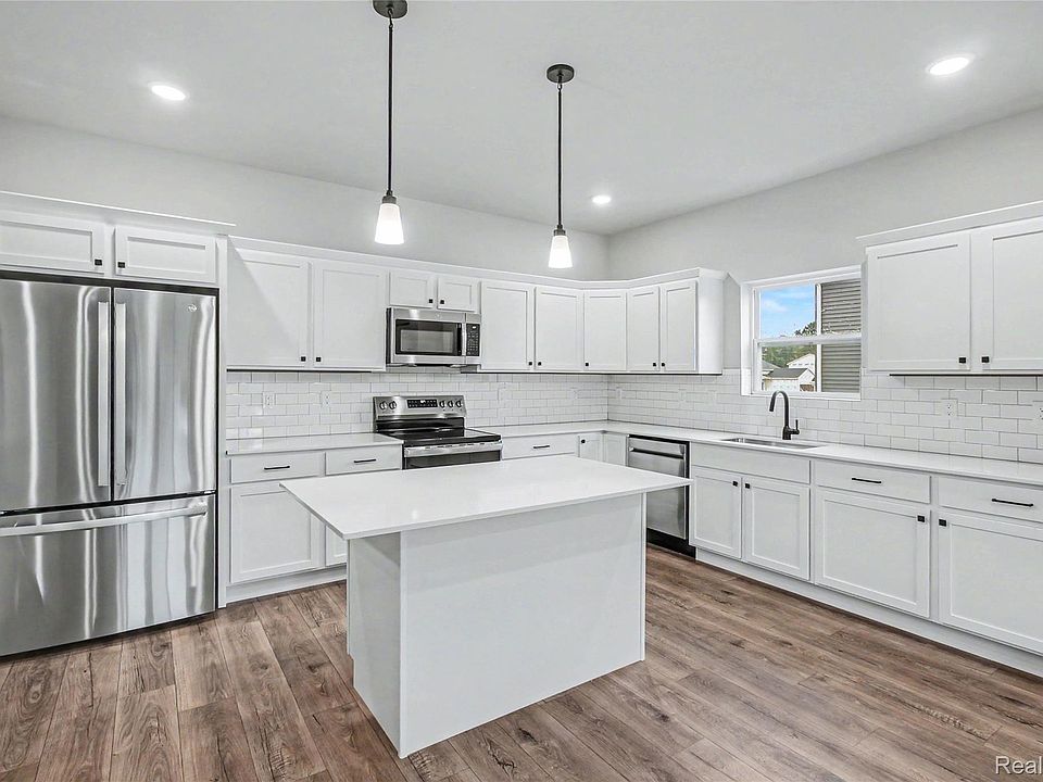 1210 Lockes St, photo 5