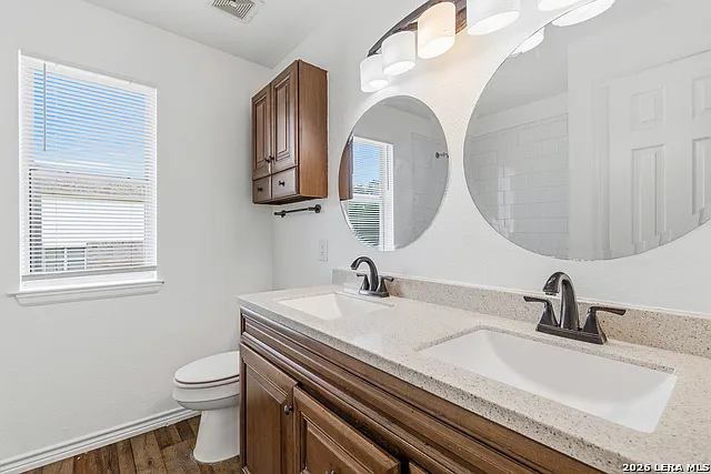 902 Amber Knl — Photo 21