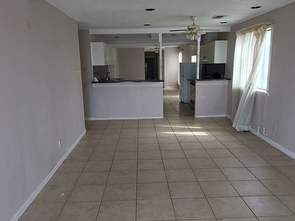 4th image of 2322 Bay Oaks Harbor Dr