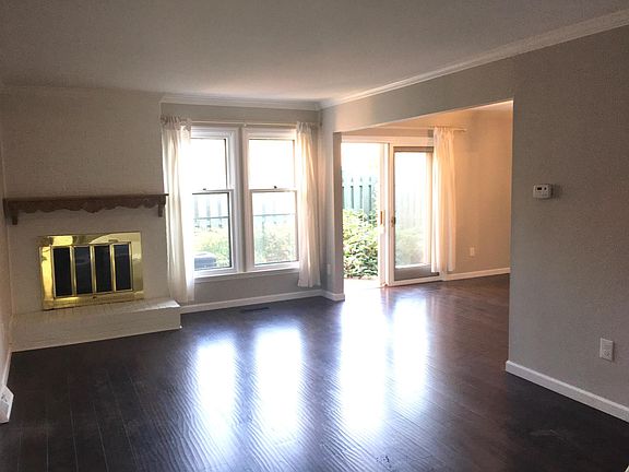 5th image of 1548 Sandringham Dr