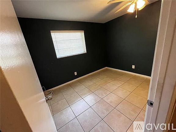 3rd image of 1851 SW 25th St APT 3