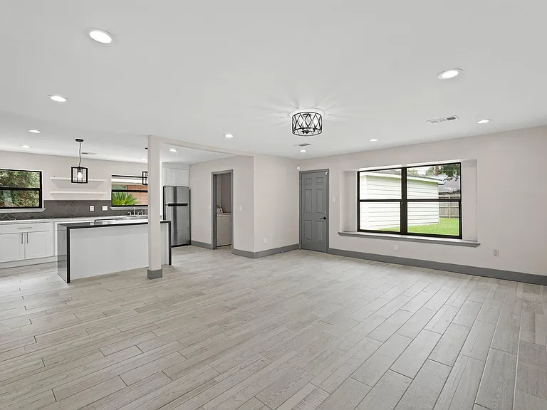 5522 Braesvalley Dr — Photo 4