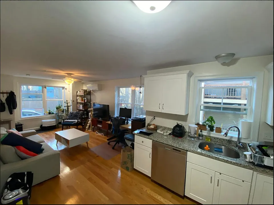 24 Beacon Pl #3