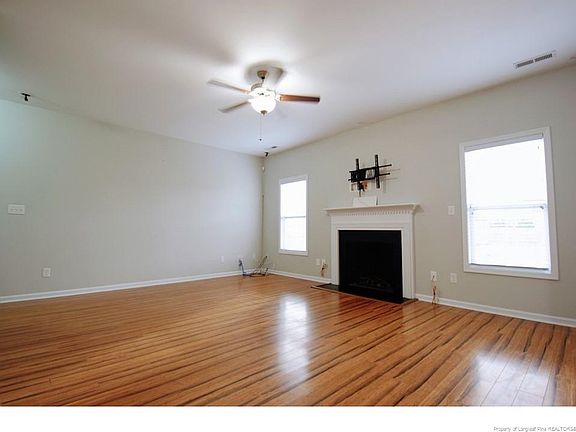 5th image of 181 Wheatfield Ct