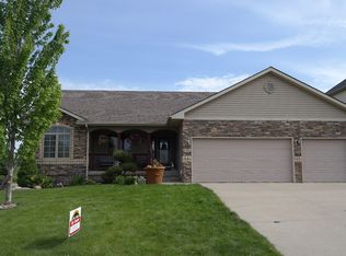301 Hawthorne Dr, Norwalk, IA 50211