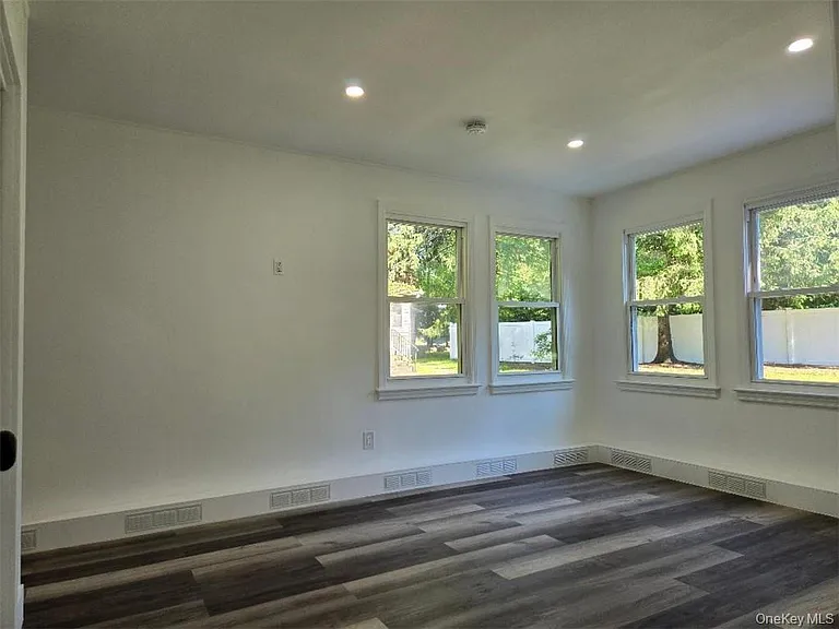 3074 Lexington Ave #2 — Photo 8