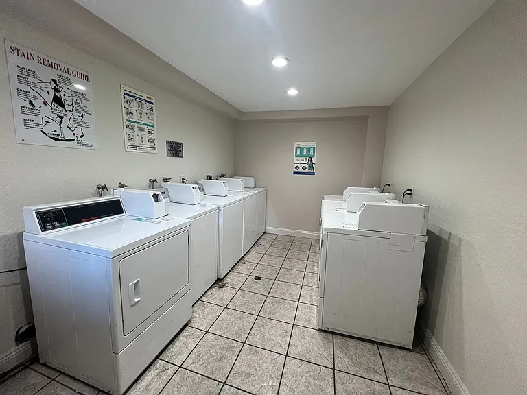 Columbus Apartments — Photo 33