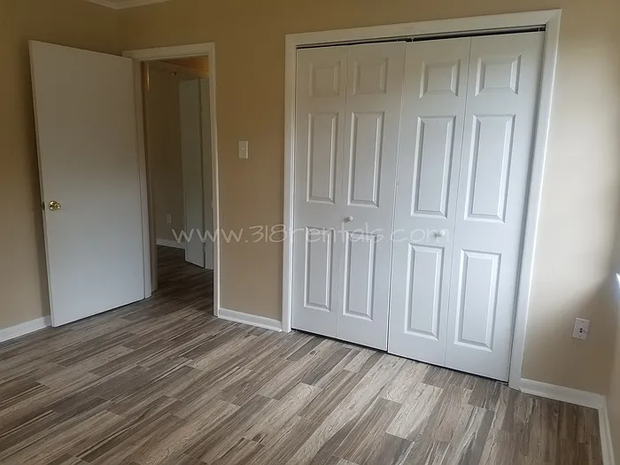 510 E Southfield Rd — Photo 6