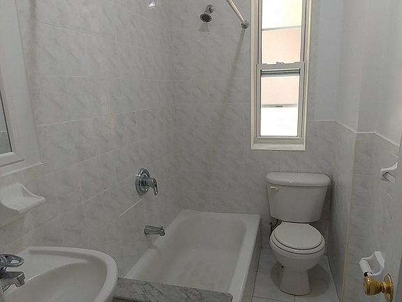 5th image of 1565 Thieriot Ave APT 1H