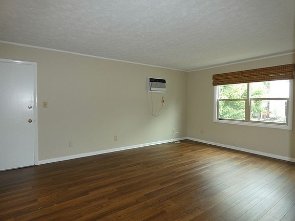 3rd image of 105 S Main St #7