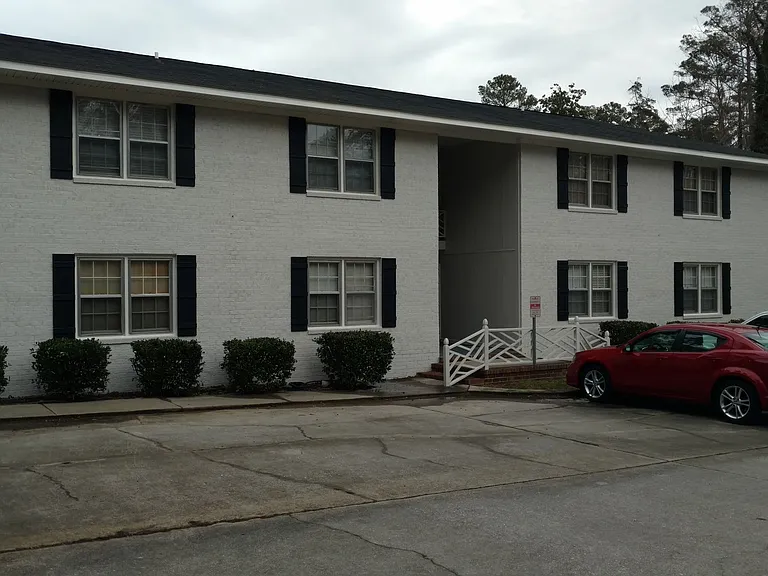 904 Norwood St — Photo 2