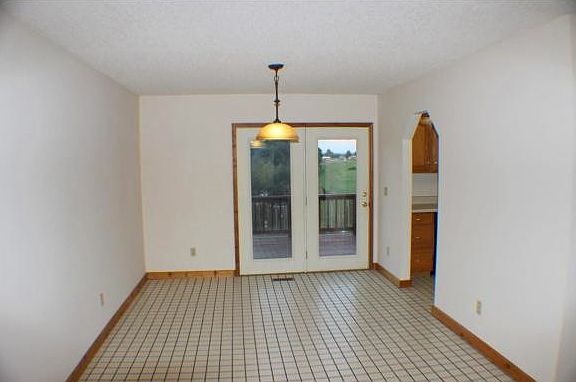 4th image of 212 Elmwood Ave