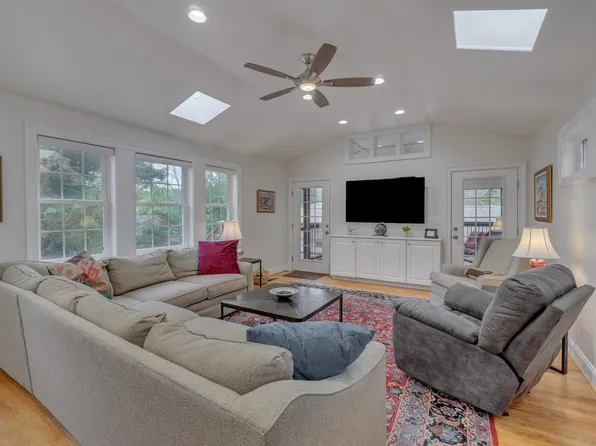 703 Locust Ave, Charlottesville, VA 22902