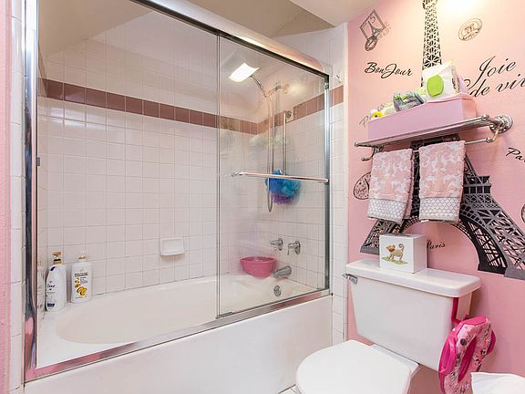 5th image of 9017 Alcott St APT 303