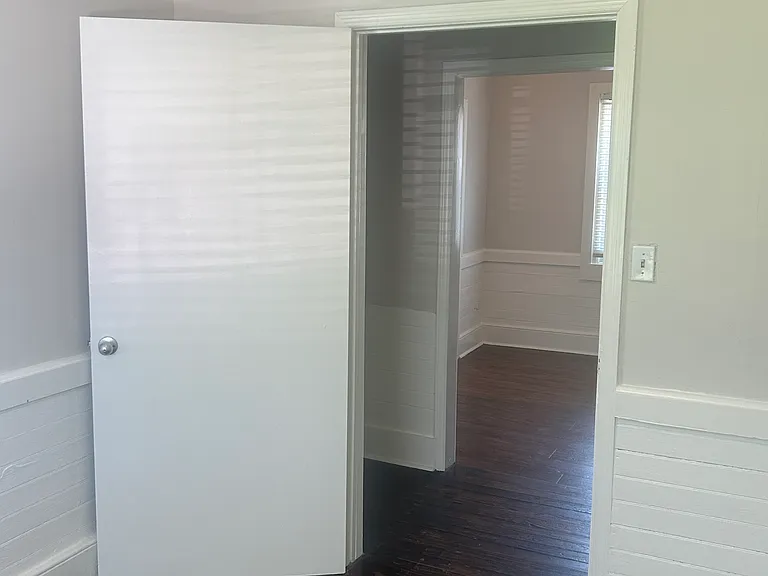 520 E Hall Ln — Photo 28