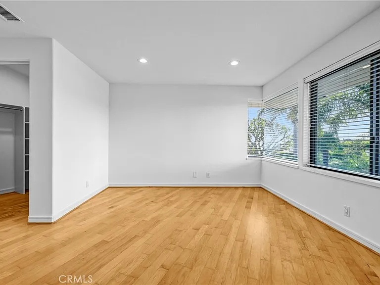 1326 Skyline Dr — Photo 40