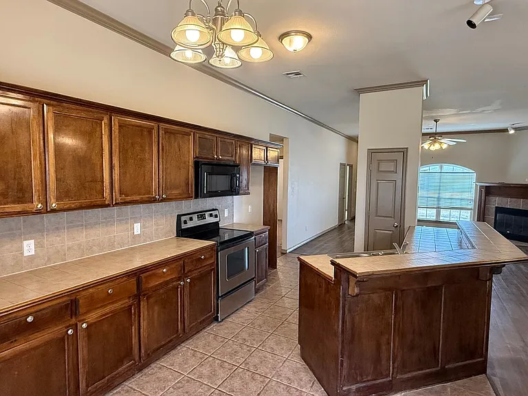 2145 Scissortail Landing Dr — Photo 4