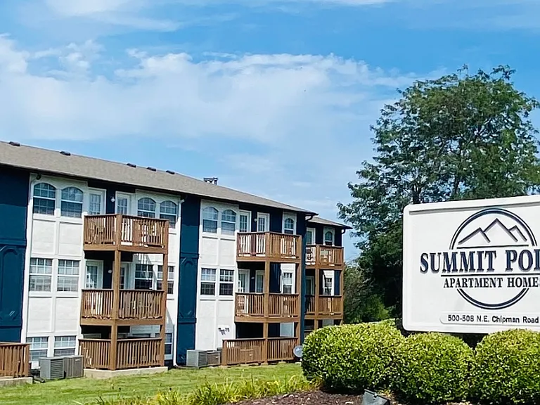 Summit Point Apartments — Photo 2