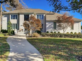 28 Oxford Dr, Ocean, NJ 07712
