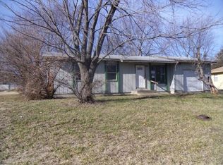 3413 SE Illinois Ave, Topeka, KS 66605