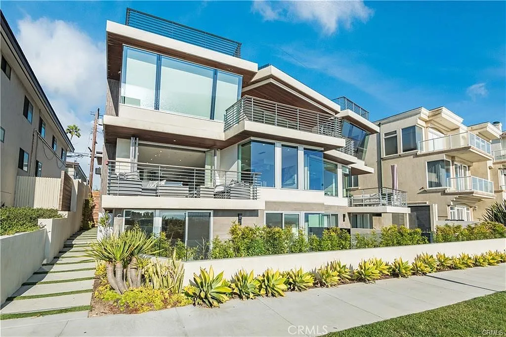 Building Photo - 810 Esplanade #C