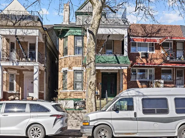 8792 19th Ave, Brooklyn, NY 11214