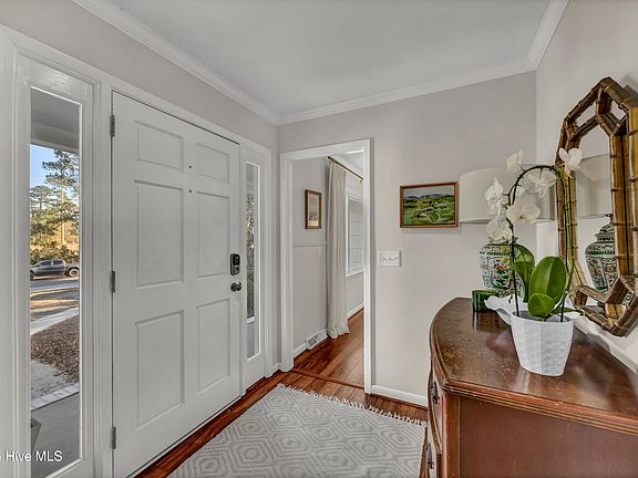 5th image of 101 White Oak Drive