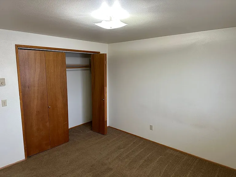 Sherman Oaks Apartments — Photo 19