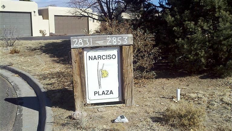 1st image of 2833 Plaza Amarilla