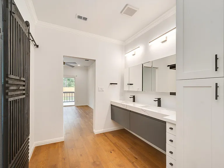 4601 Eilers Ave — Photo 24