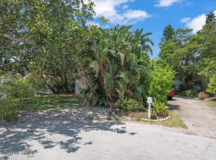 124 Aucila Rd, Cocoa Beach, FL 32931
