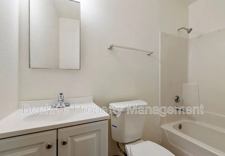 1429 E Fillmore St #7 — Photo 12