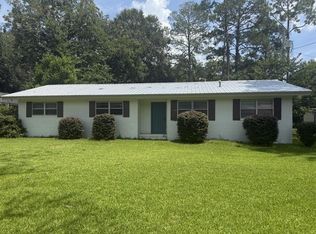 107 Lobingier Ave, Fitzgerald, GA 31750