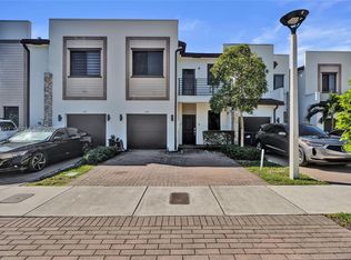 Via Ventura Neighborhood, Miami, FL 33179
