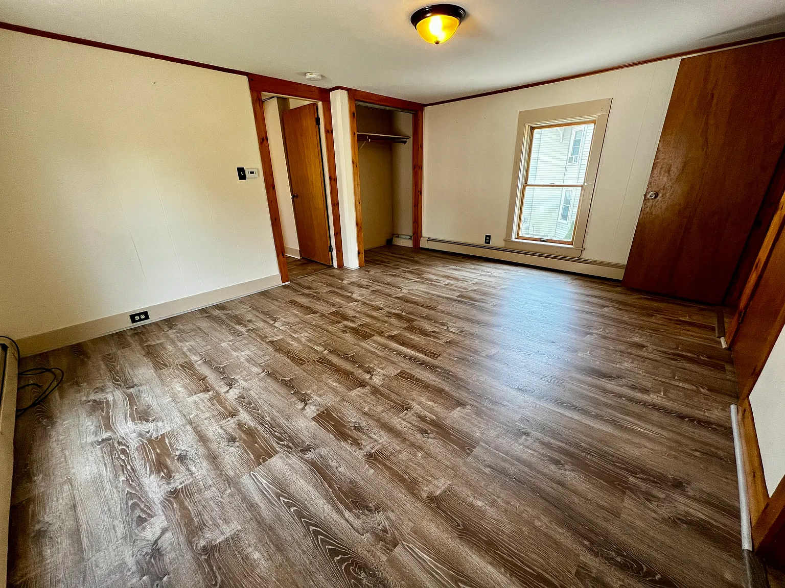1 bed, 700 sqft, $1,200 — Photo 3