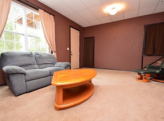 4th image of 640 S Lincoln Ave