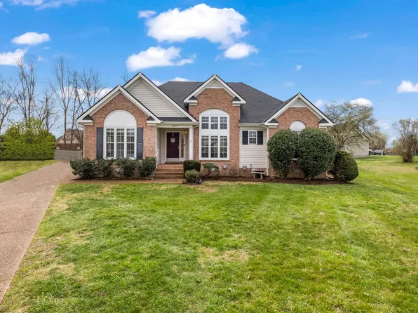2827 Jason Ct, Thompsons Station, TN 37179