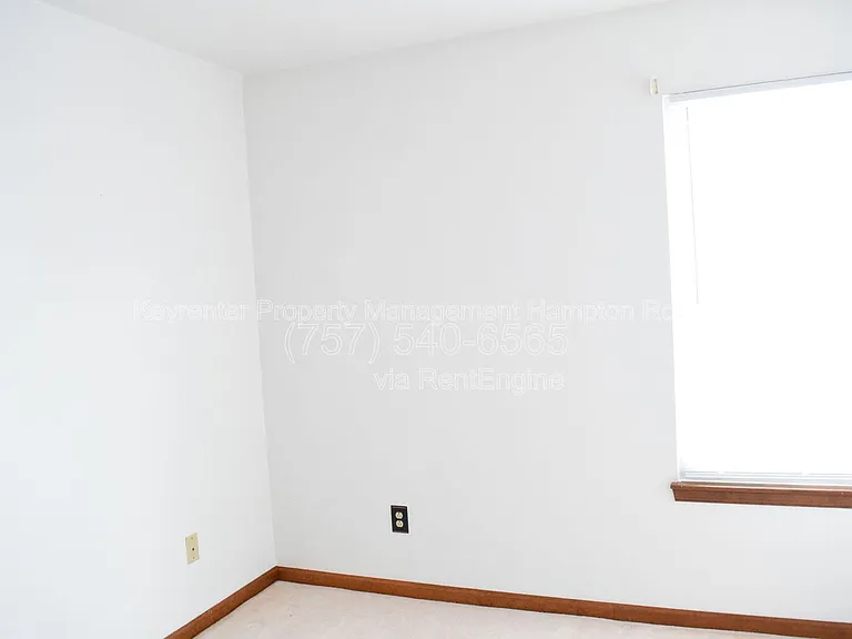 310 Cobb Island Ct — Photo 18