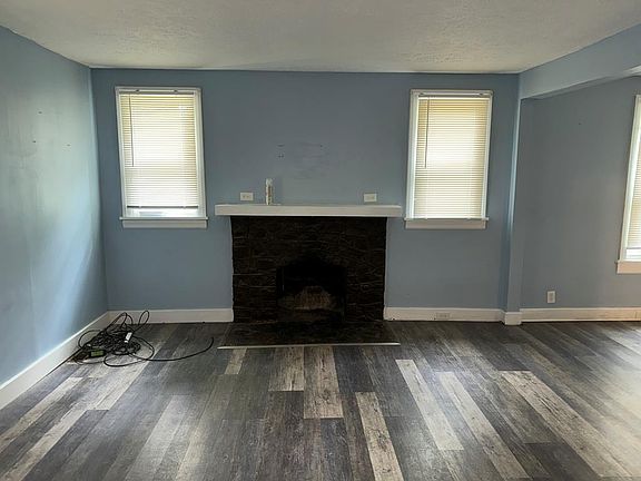 3rd image of 356 Averett Pl