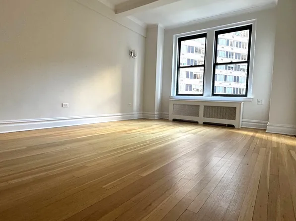 405 East 54th Street image 11 of 19
