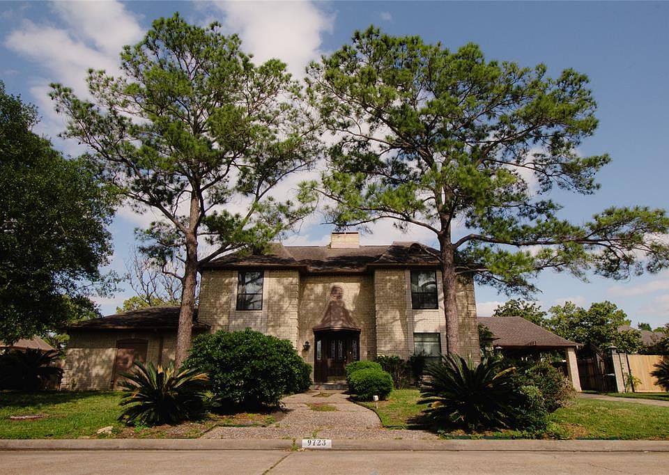 1st image of 9723 Chalford Drive