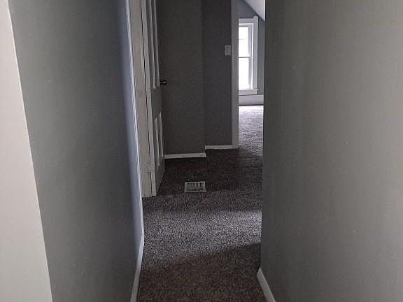 5th image of 1600 E 41st St