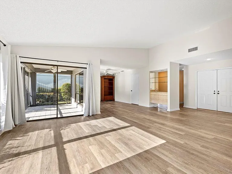 2621 SW Egret Pond Cir — Photo 10