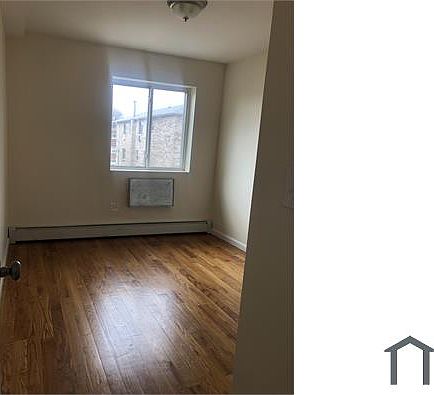 3rd image of 1120 E 222nd St #3R