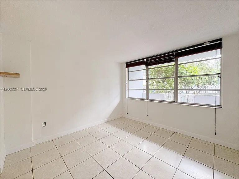 2175 NE 170th St #104 — Photo 15