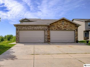 1195 Turtle Creek Rd, Lincoln, NE 68521