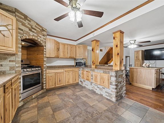 3rd image of 315 Walnut St