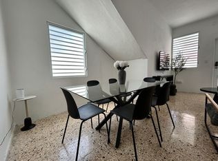 Bo Santurce 185 Calle Diez De Andino, Carolina, PR 00985